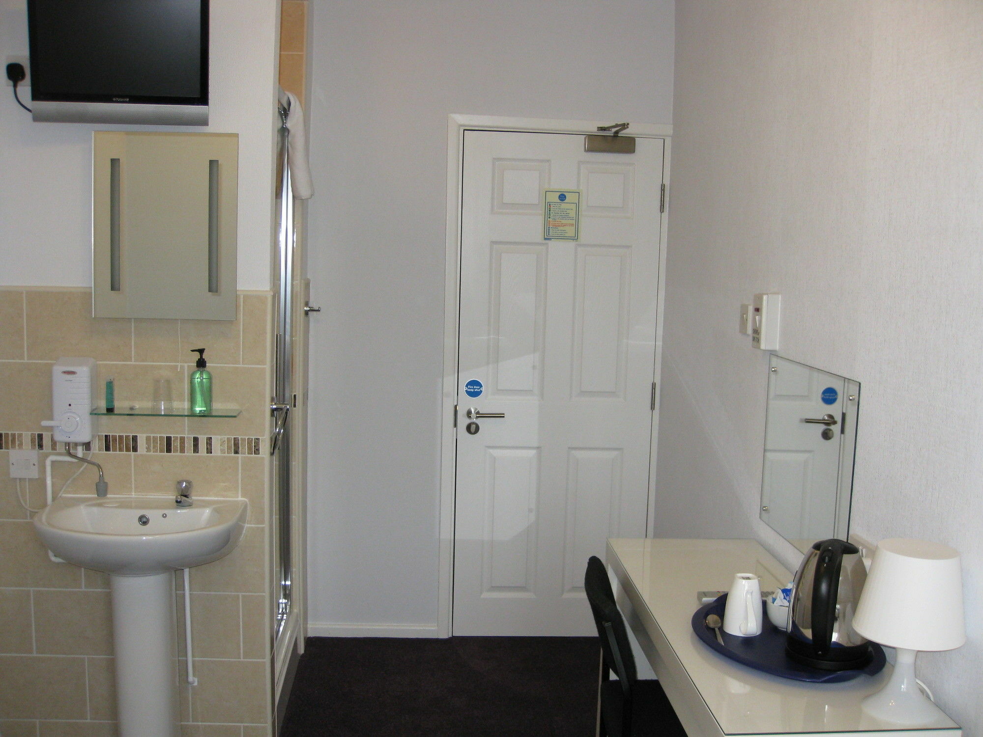Austins Guest house 3*